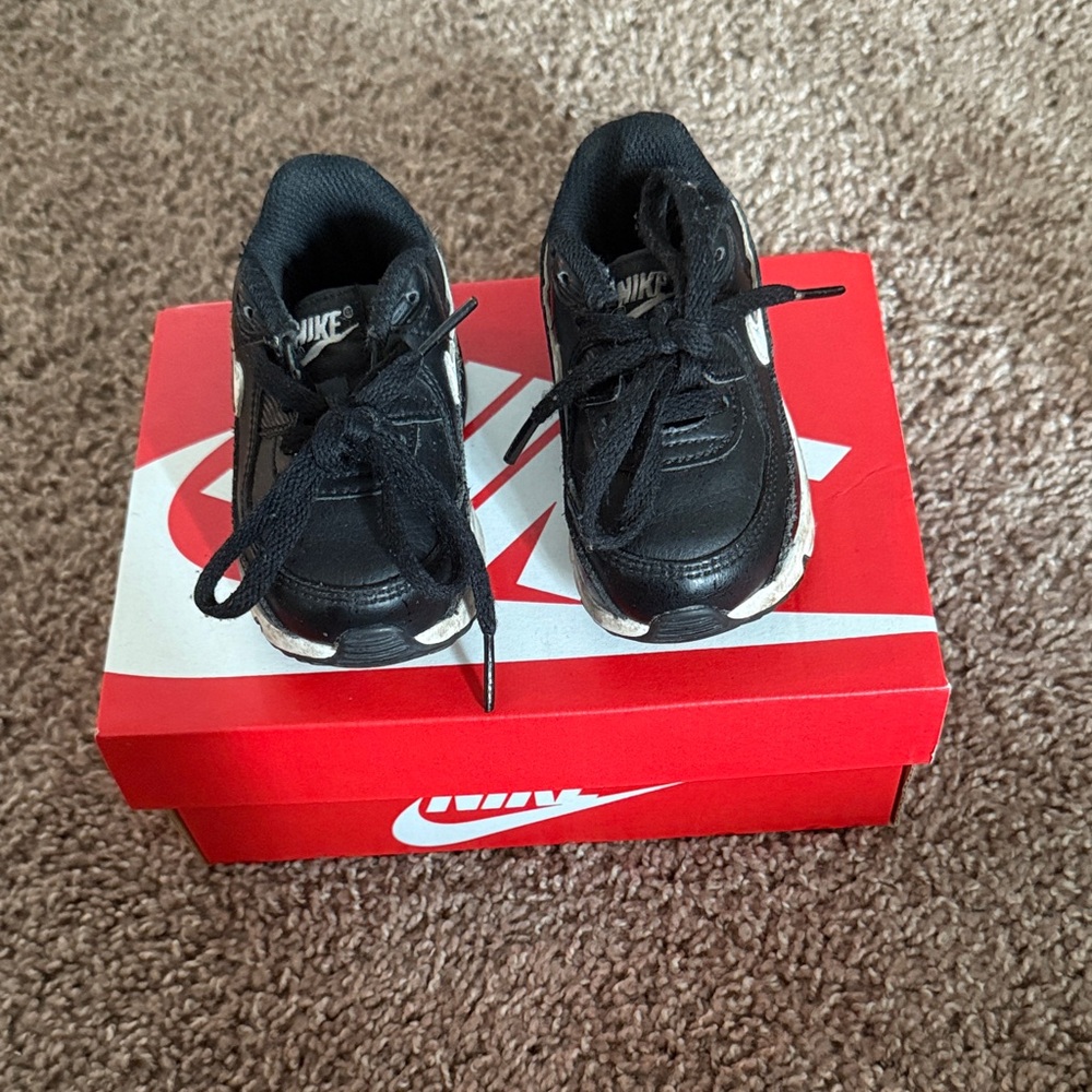 Nike Kids Black and White Sneakers